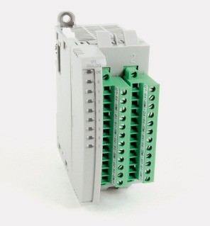 El cliente requiere el módulo del controlador PLC 2085-IF8 100% original y punto original