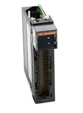 Sistema de control de automatización El cliente requiere un controlador PLC 1756-IF8 con pantalla LED